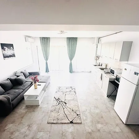 アパート Ramar Mamaia ナボダリ